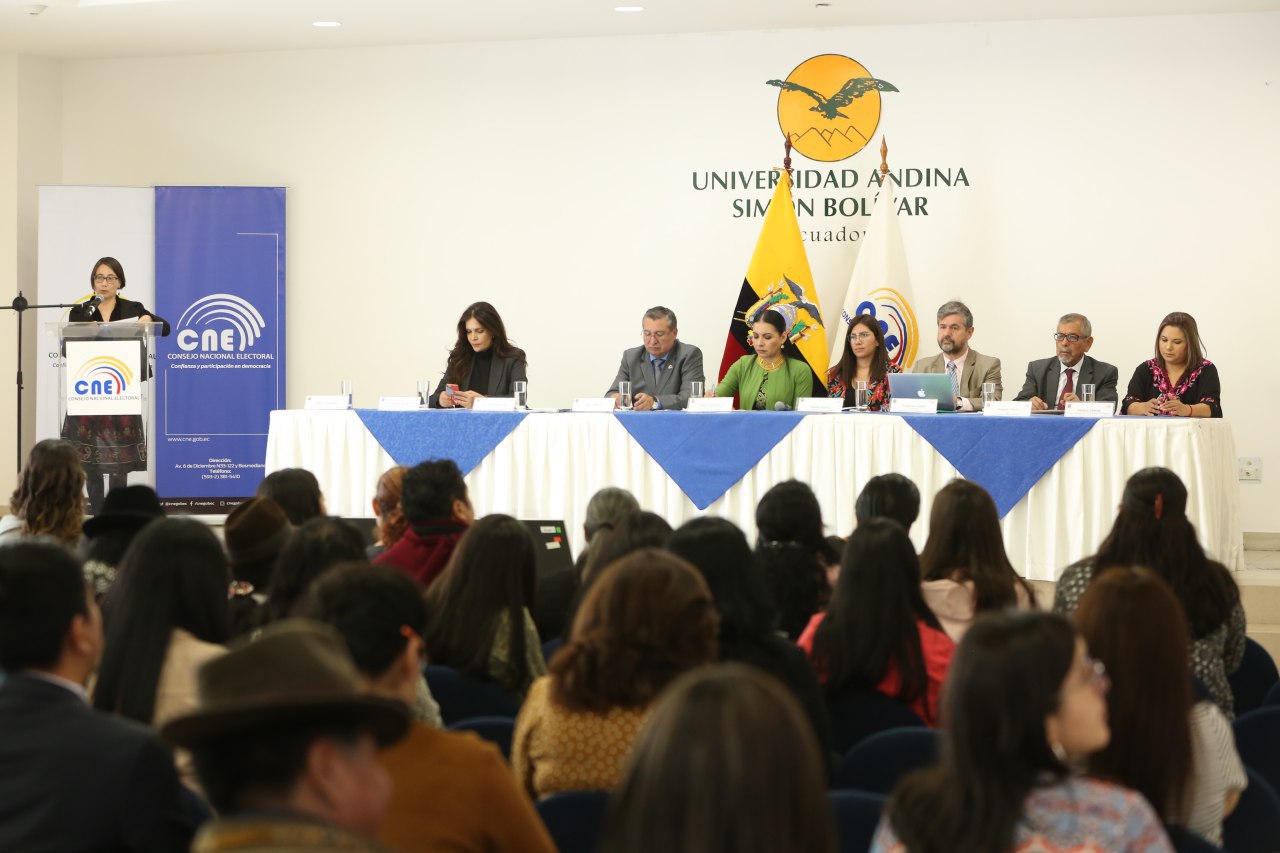 Cuarto Foro por una Democracia con Equidad y sin Violencia. Quito, 2 de octubre de 2019 Cuarto Foro por una Democracia con Equidad y sin Violencia. Quito, 2 de octubre de 2019