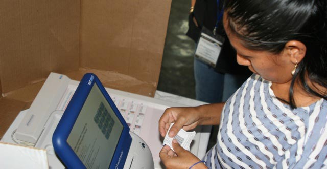 CNE voto electronico ecuador