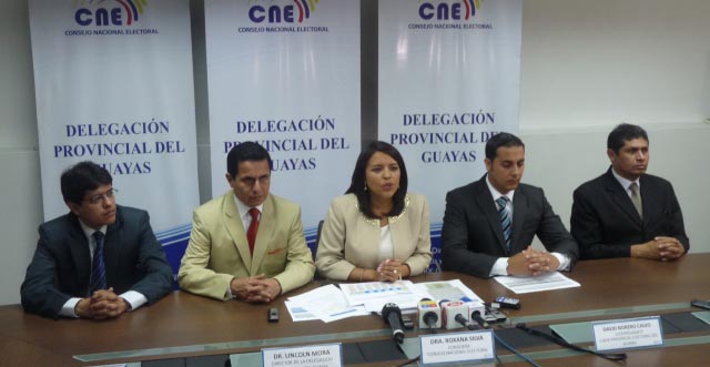 CNE rueda de prensa roxana silva en guayaquil