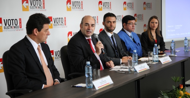 Misión electoral de UNASUR visitó Cuenca