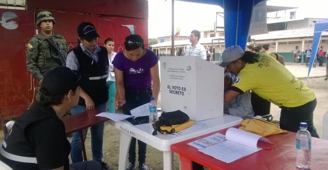 Elecciones en Lomas de Sargentillo continúan con normalidad