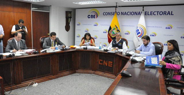 CNE resuelve y acepta impugnaciones