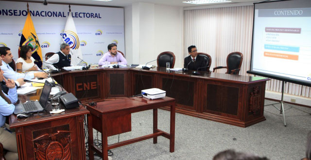 CNE aprobó Plan Operativo para verificación de firmas de Consulta Popular