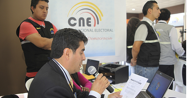 CNE continúa con la verificación de formularios del Colectivo Yasunidos