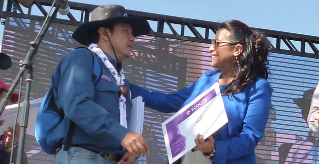 Scouts del Ecuador entregan reconocimiento a Consejera Silva