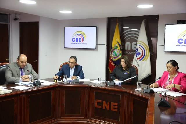 180405 cne pleno