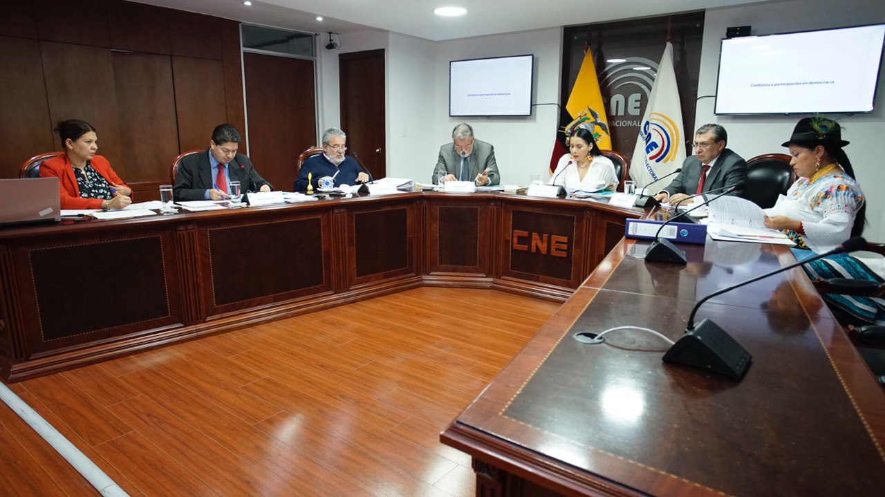 100410 cne pleno2