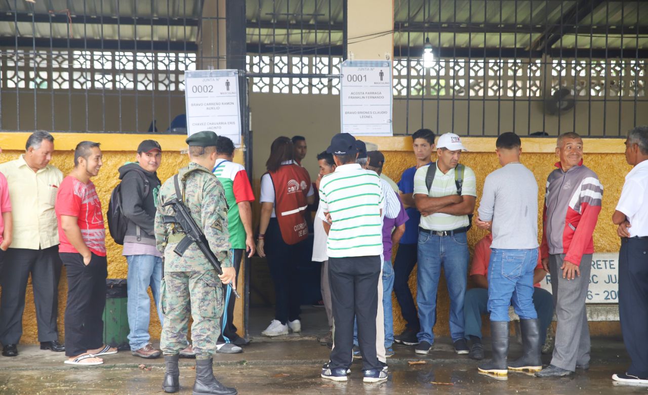 100526 cne voto manabi2