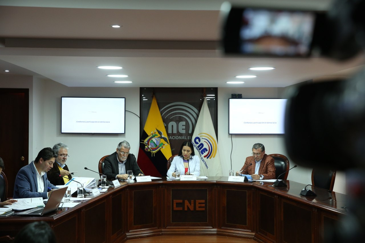 190501 cne Pleno01