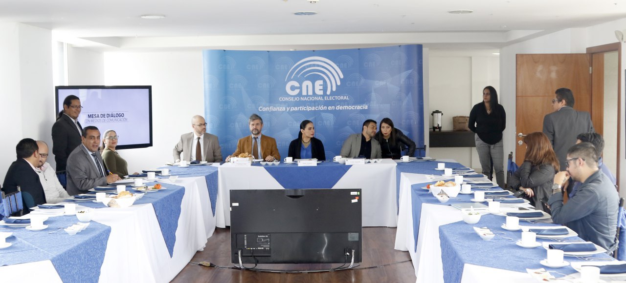 CNE realizó mesa de diálogo sobre las reformas electorales con medios de comunicación